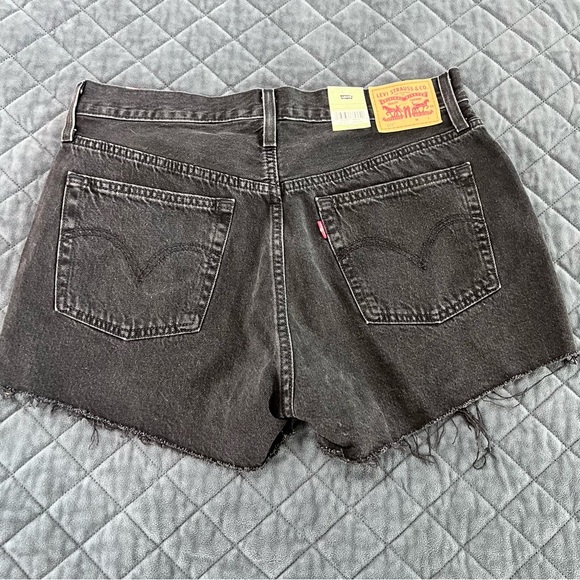 Levi’s 501 Shorts Women's 31 Distressed Jean High Rise Cut Off Black B22 - Picture 3 of 9